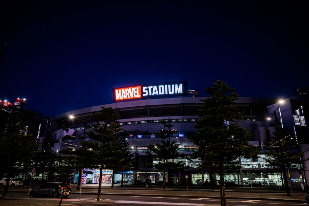 The ten biggest football stadiums in Australia 3 Marvel Stadium is the third biggest stadium in Australia.