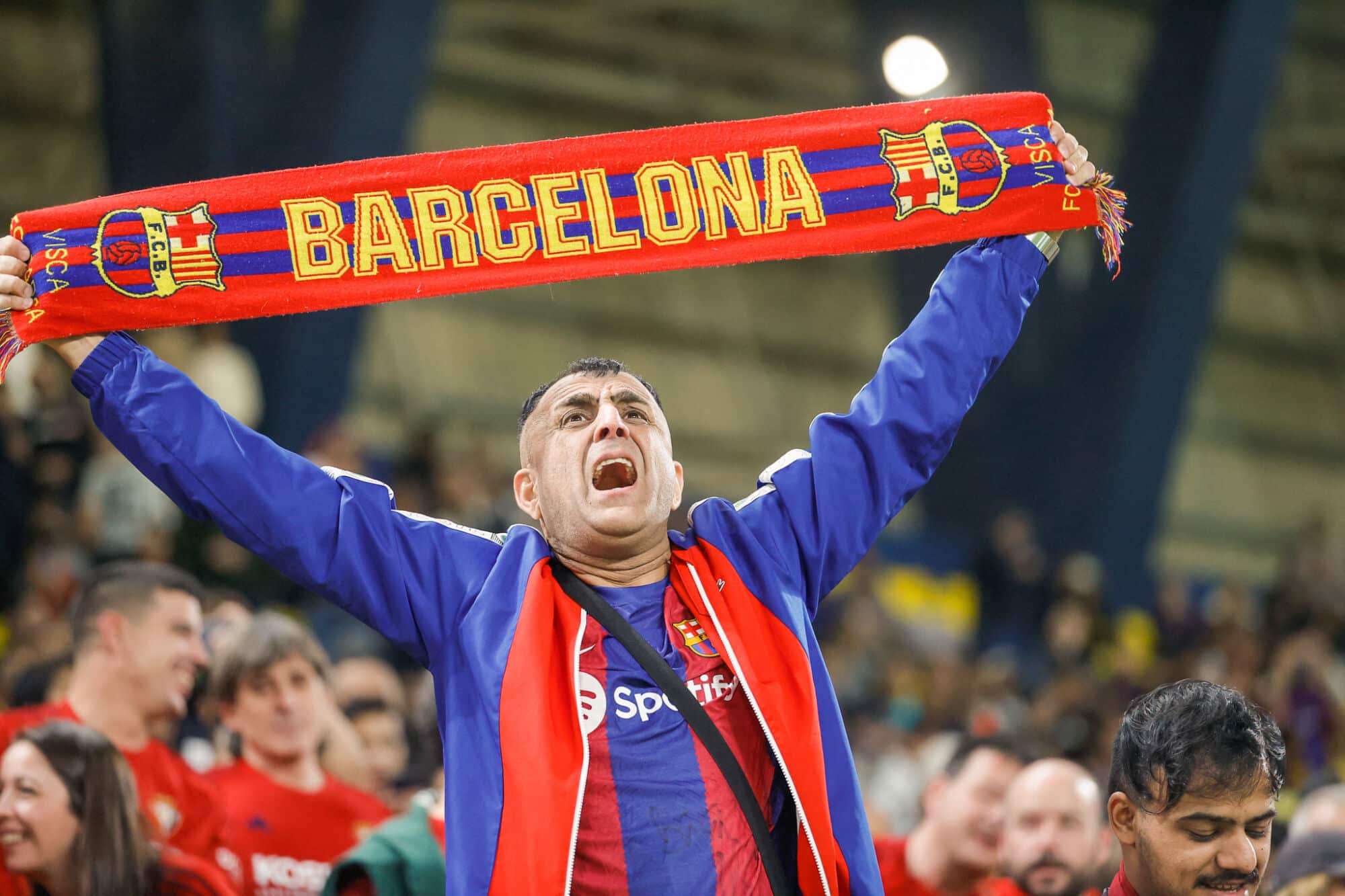 Barcelona recognise London fan club who lost their home base