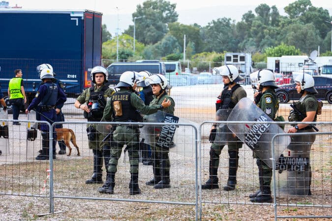 Fight breaks out in Athens after political views are voiced 1 Police in Athens
