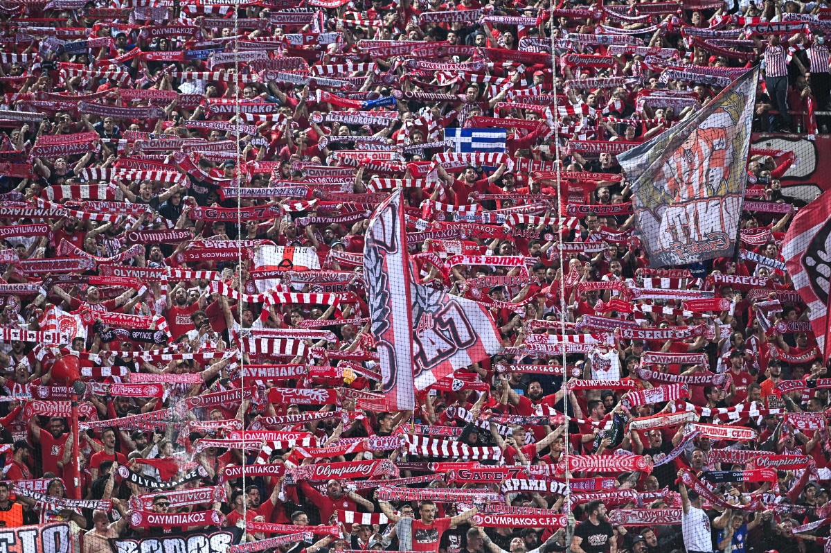 Olympiacos fans show their respect to travelling Aston Villa supporters