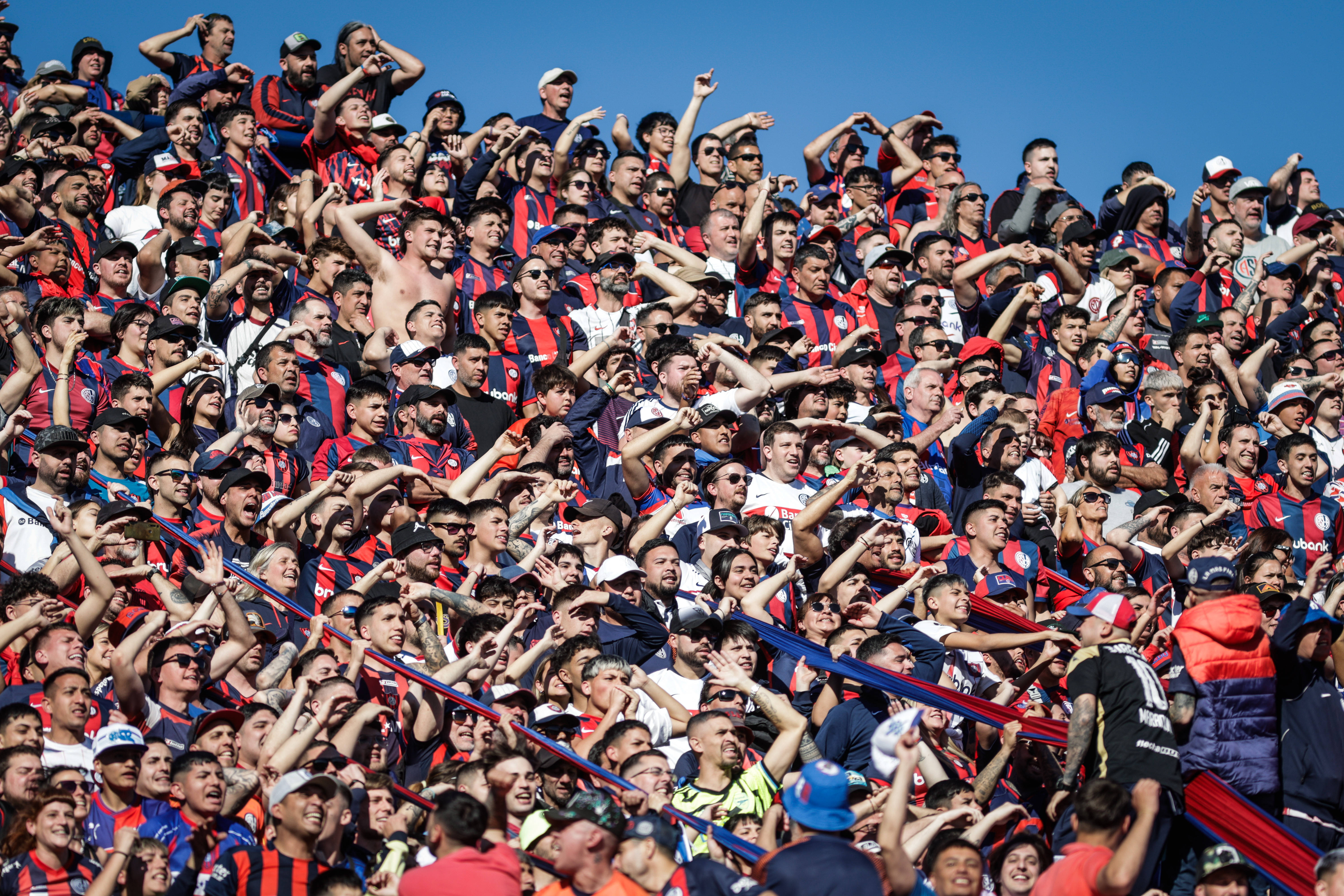 Best groundhopping apps: Download these five and level up your away days