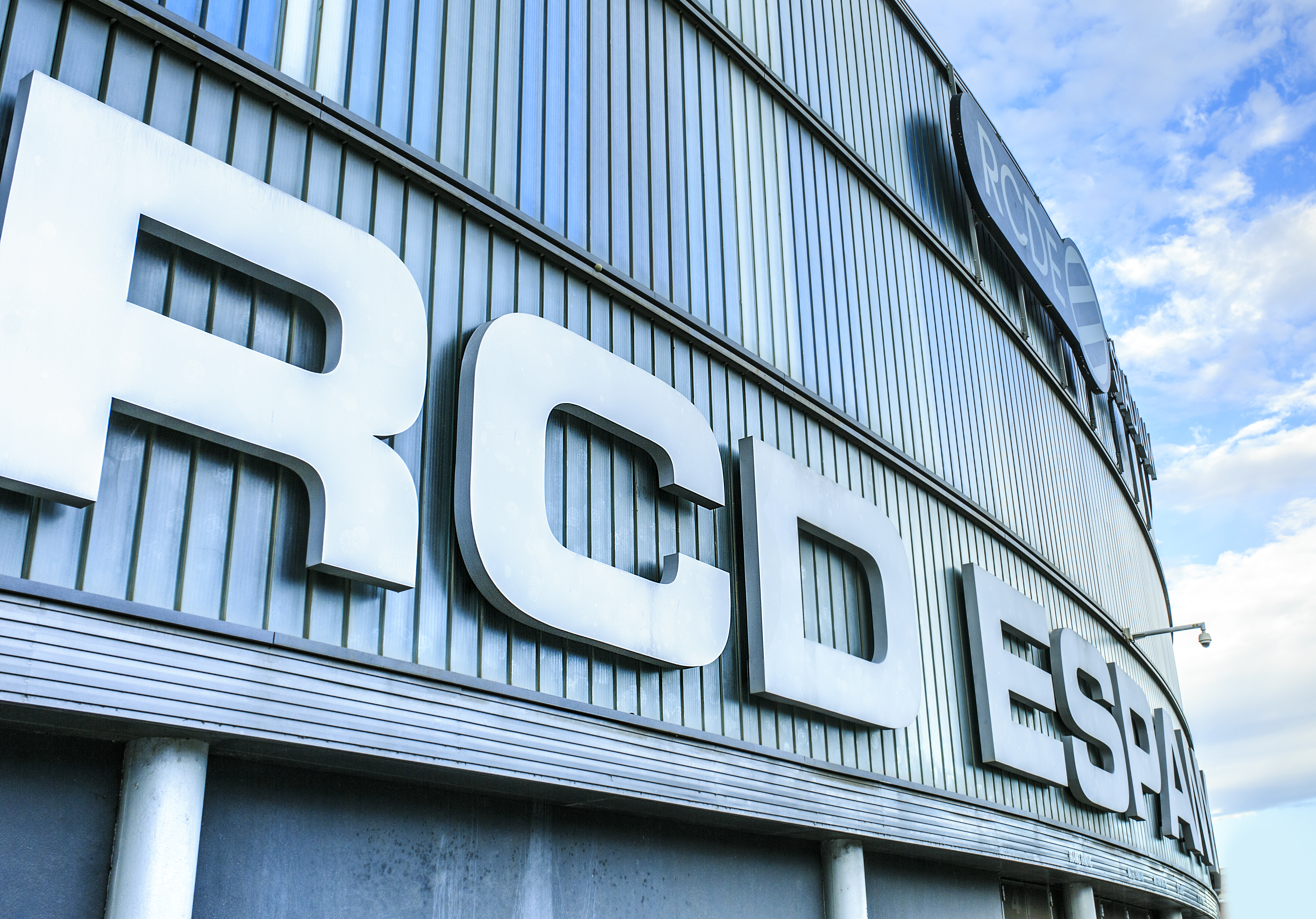 England fans in Barcelona: Matchday guide to RCDE Stadium