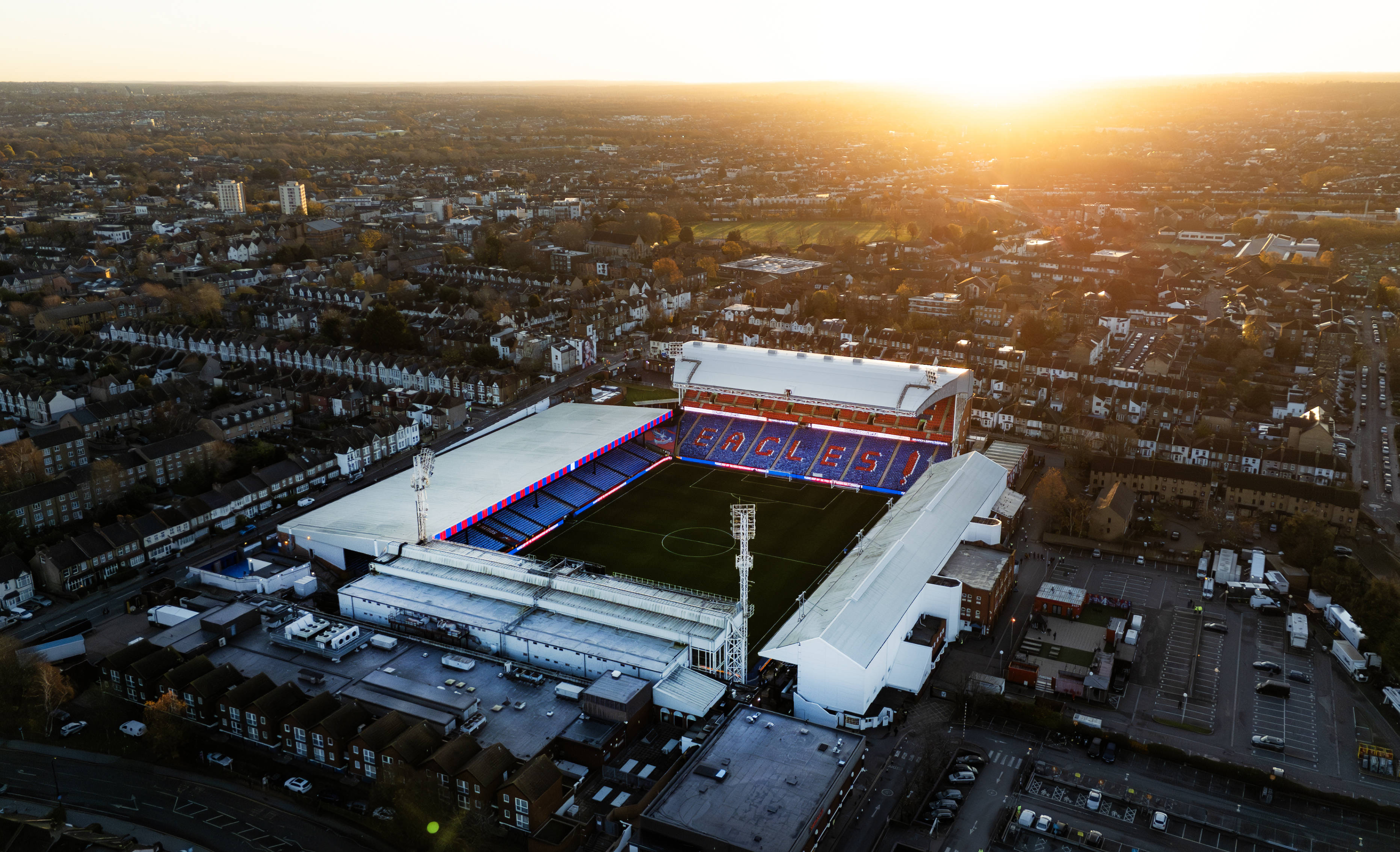 Where to Eat and Drink Near Selhurst Park 2026: Best Pubs and Restaurants for Fans