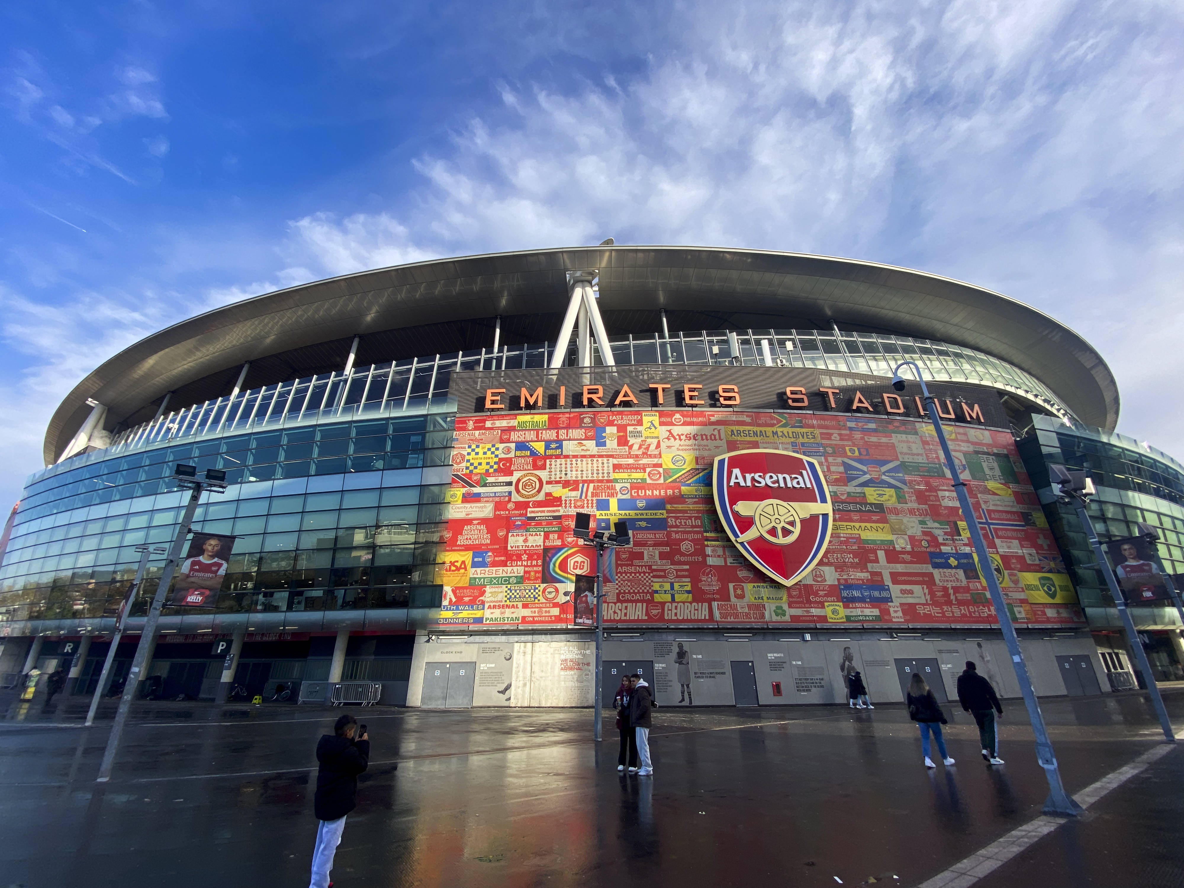David Dein warns Arsenal of Emirates Stadium “challenge” that is even bigger than the title race
