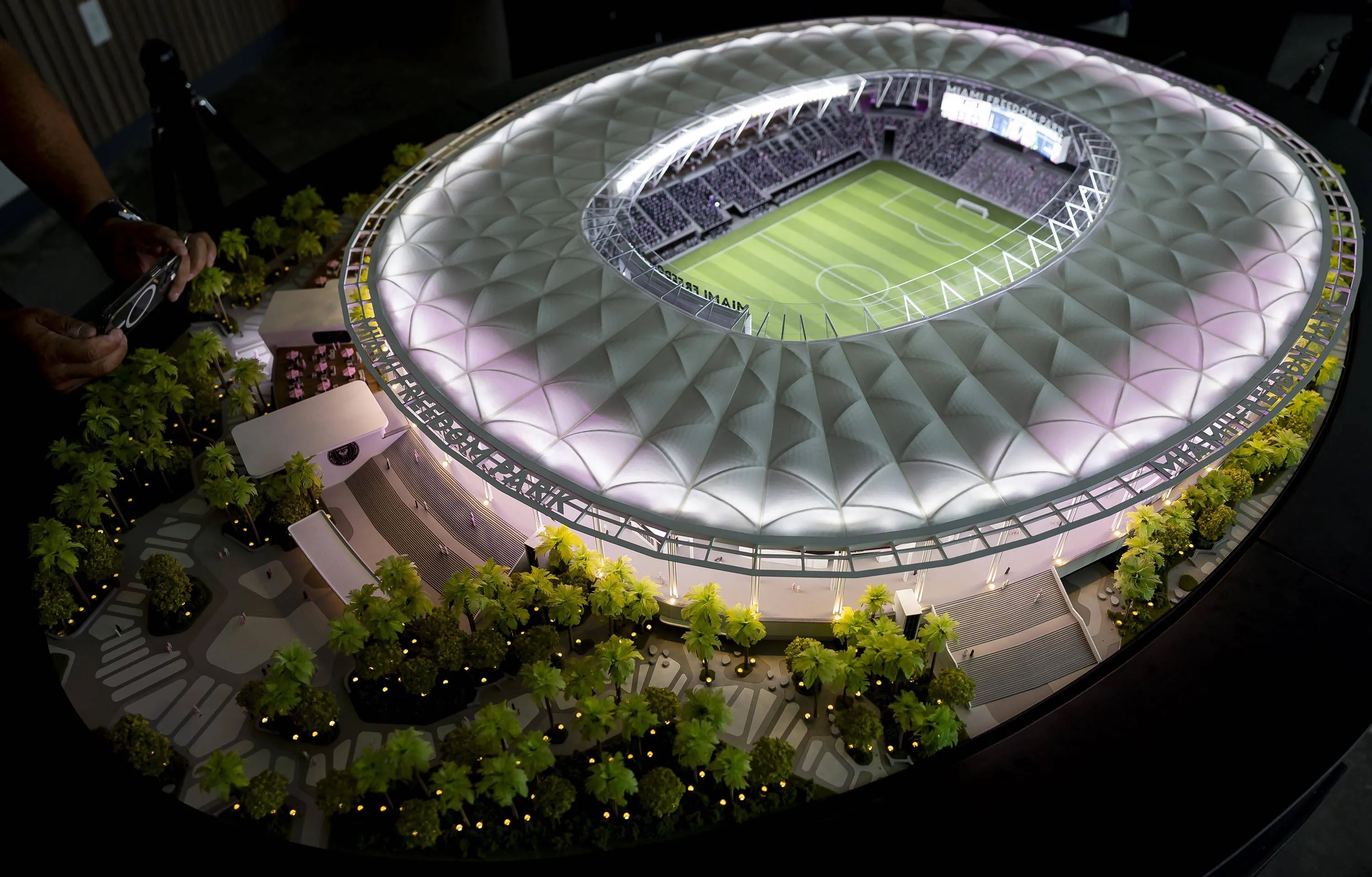 Pertama-tama lihat ke dalam stadion baru Inter Miami saat cuplikan “fantastis” muncul menjelang pertandingan pembukaan