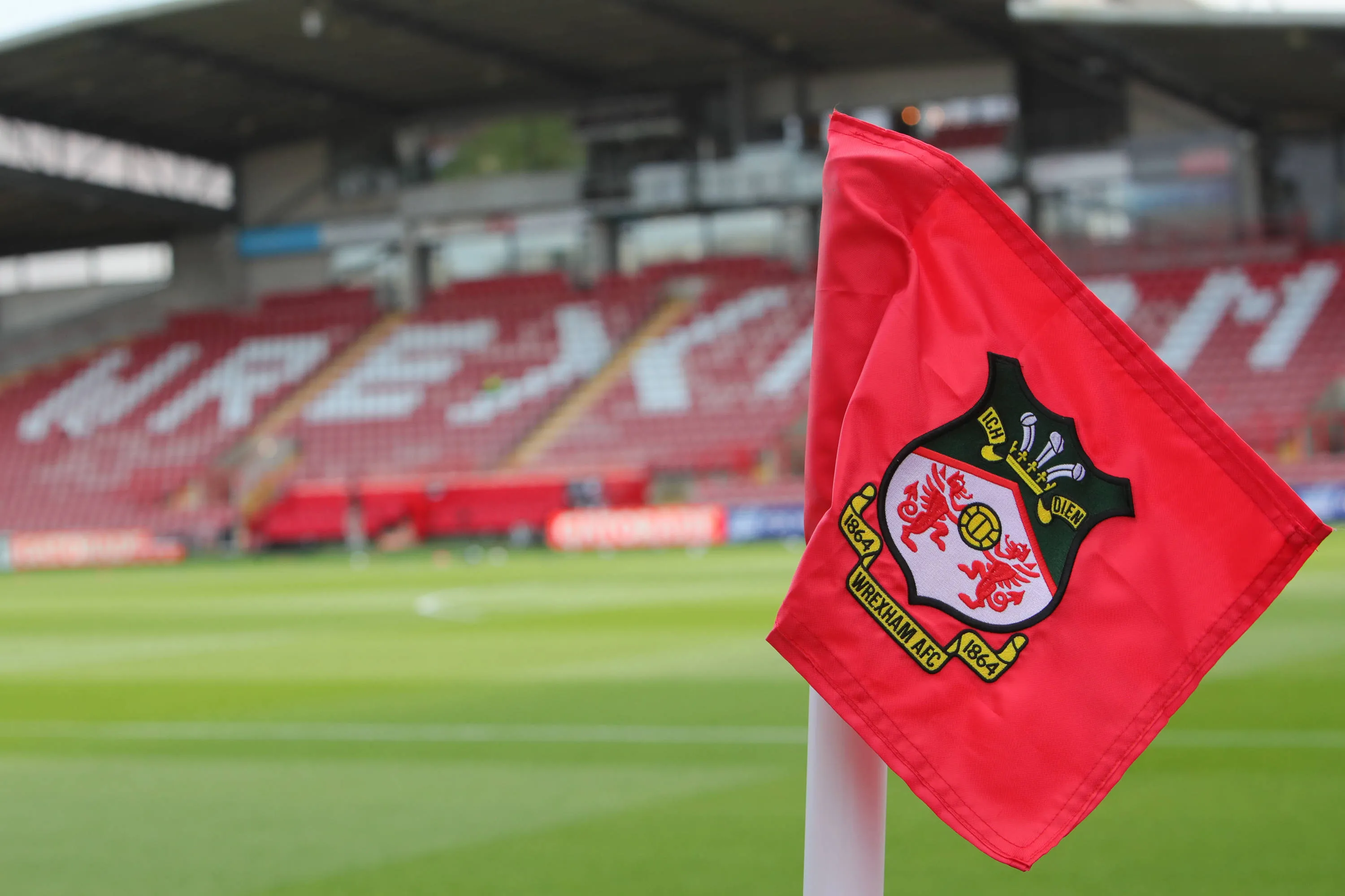 Kop Stand progress accelerates as Wrexham boss Phil Parkinson hails &ldquo;statement&rdquo; Racecourse project