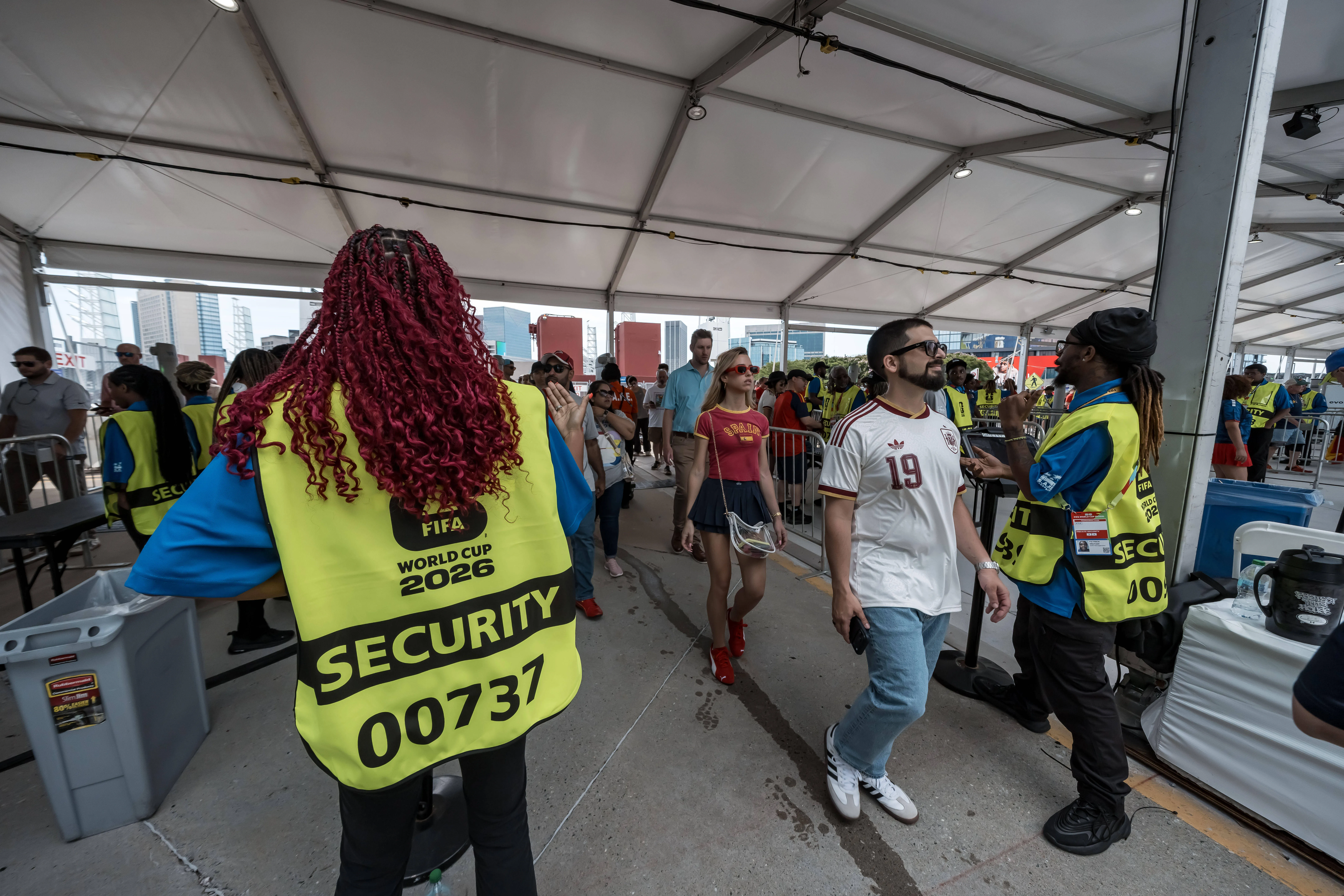Fans enter Atlanta Stadium through heavy security before Spain vs Cape Verde