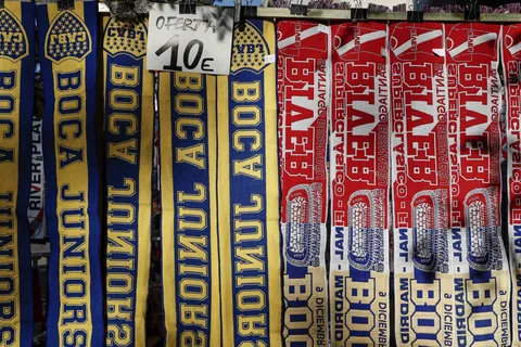 Argentina Supercl&aacute;sico fans to meet for first time in six years