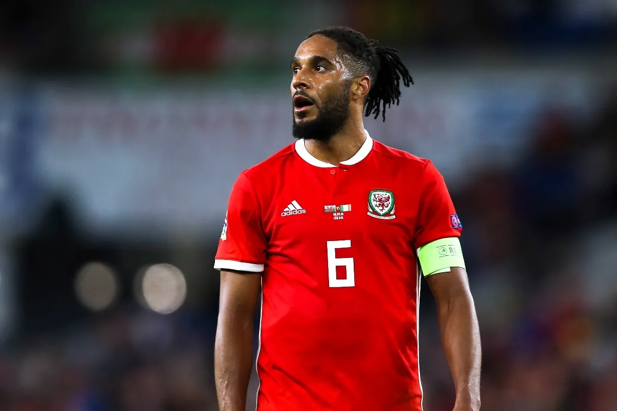 Ashley Williams has Liverpool fans confused