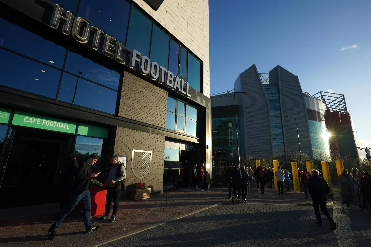 Football Grounds with hotels