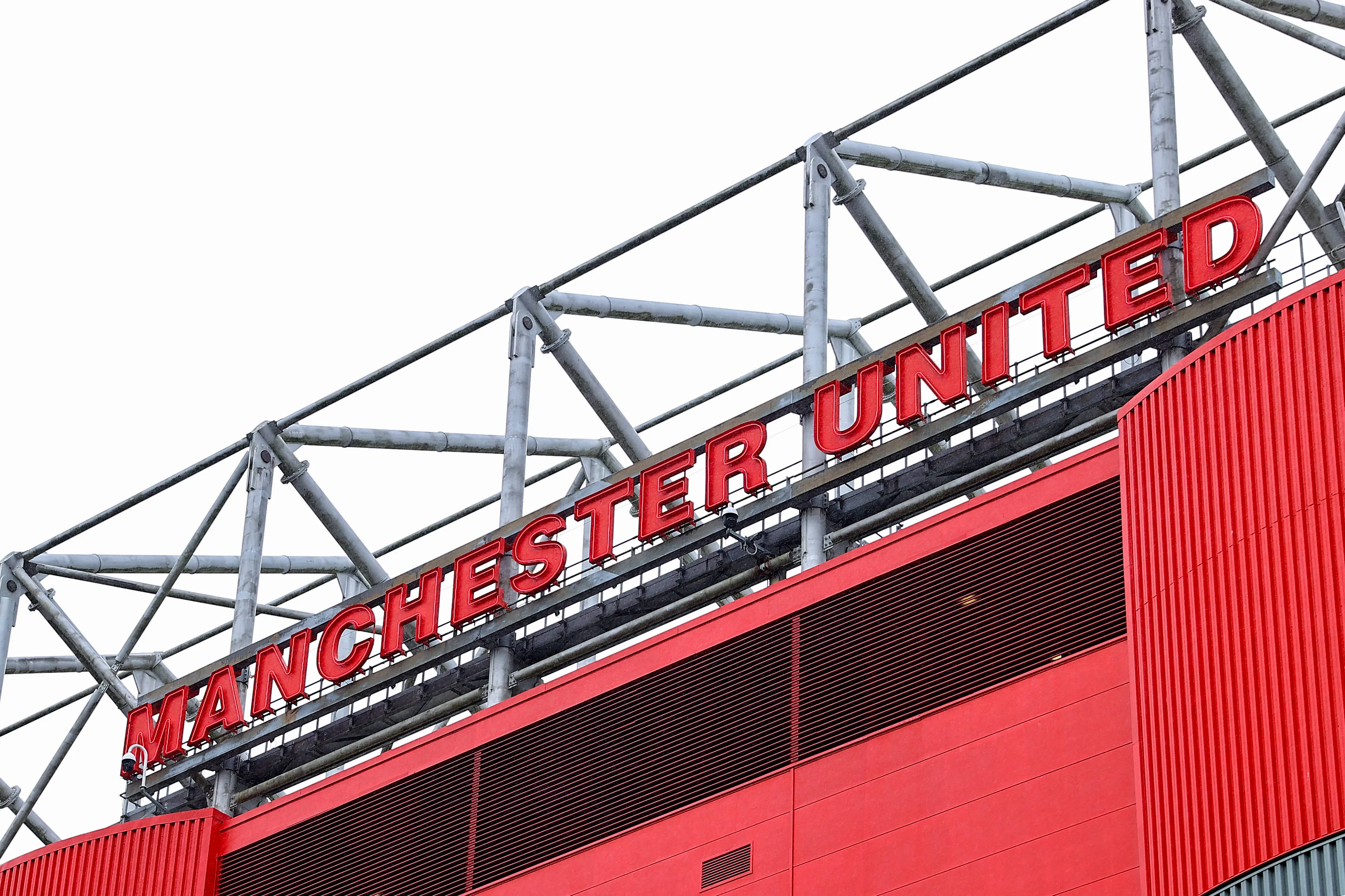 Watch as footage of long-standing Old Trafford issue goes viral during Man Utd&rsquo;s win vs Ipswich