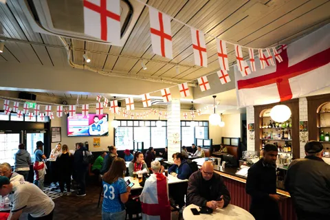 What World Cup 2026 matches will be shown in pubs in the UK?