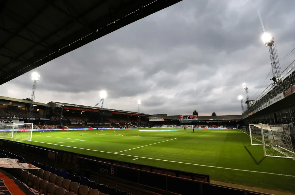 Kenilworth Road Stadium - Football Ground - Luton Town FC Stadium 1