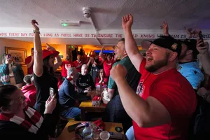 Wrexham mural painter shows off new work at ‘The Turf’ pub