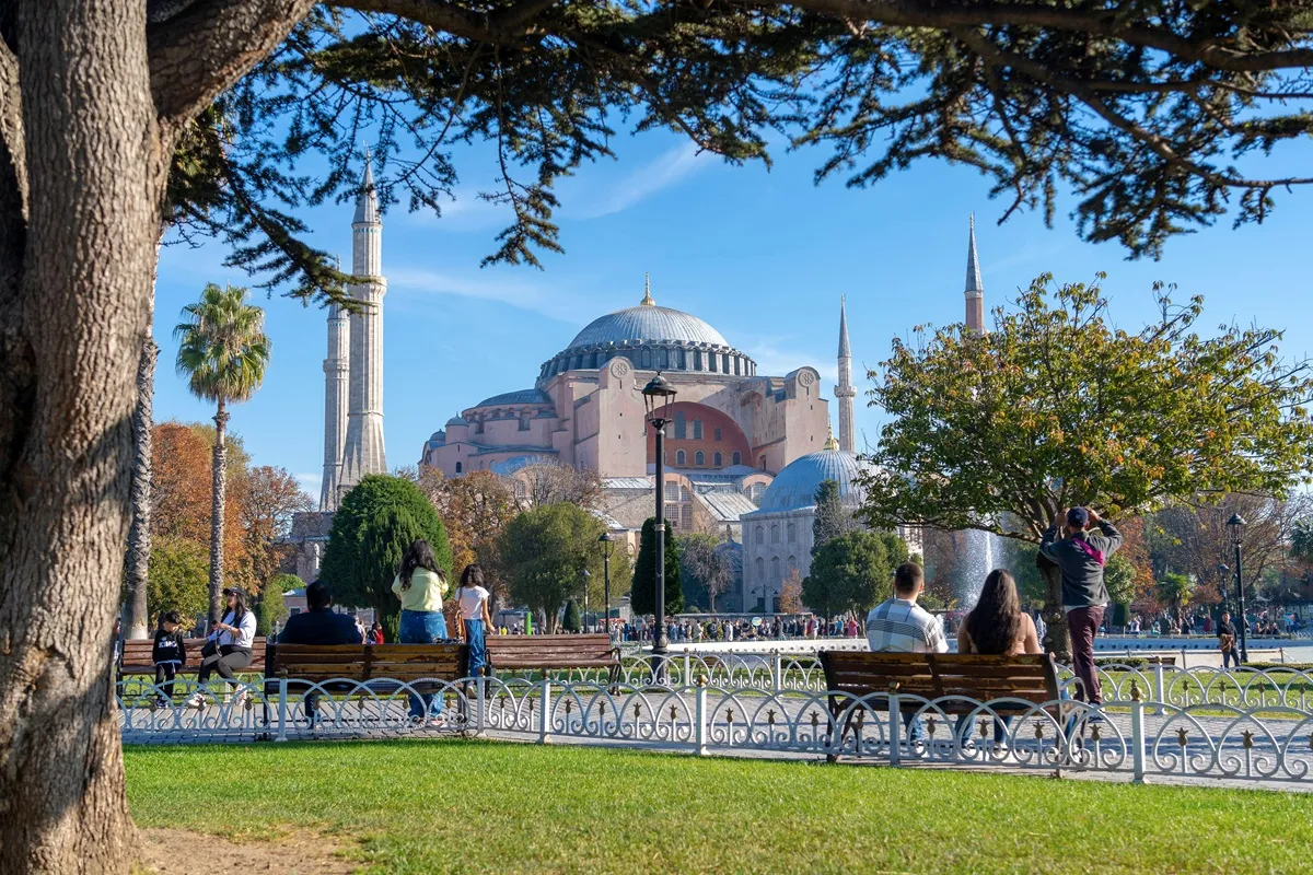 Hagia Sophia, Sultanahmet Square
