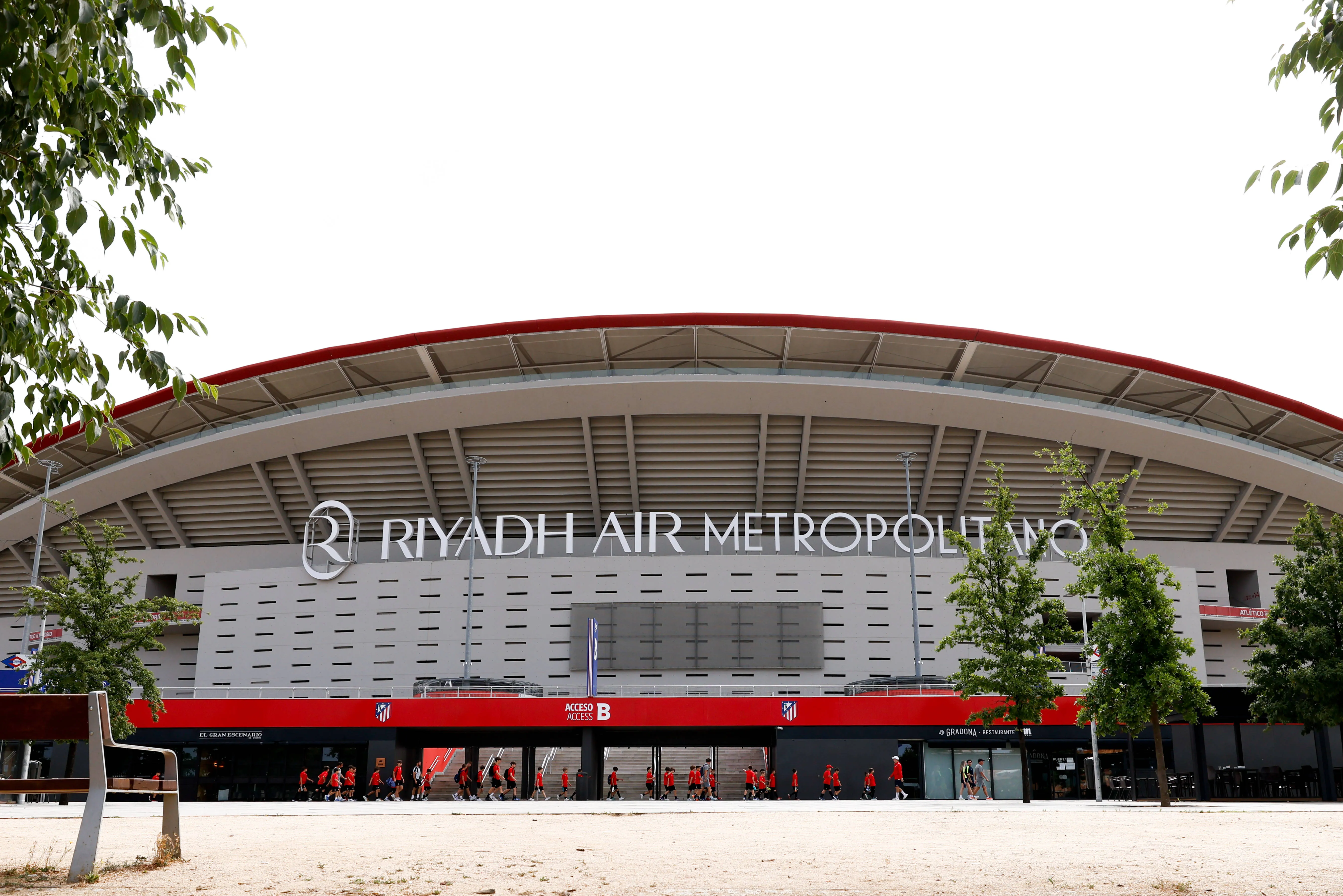 Arsenal fans&rsquo; travel guide: Best ways to get to the Metropolitano Stadium for Champions League semi-final