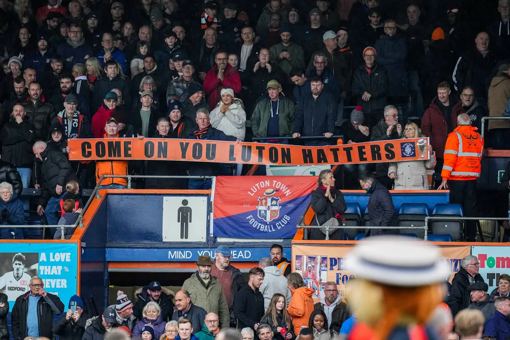 Luton Town fans get first real glimpse of future Power Court stand as terracing structure installed