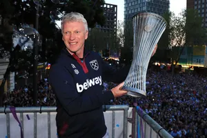 West Ham fans give David Moyes a memorable send off