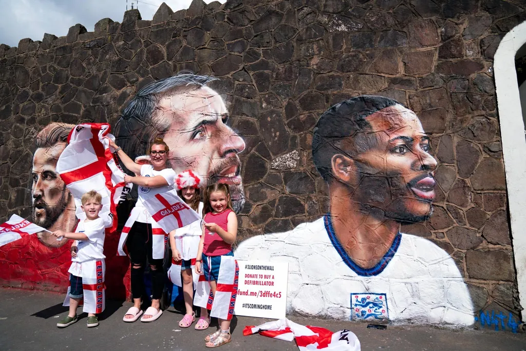 England football mural in Nuneaton, a passionate football town with an under threat club in Nuneaton Borough