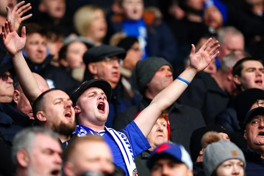 Birmingham fans invade pitch at St.Andrew's