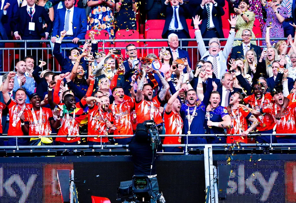 Luton Town win play-offs