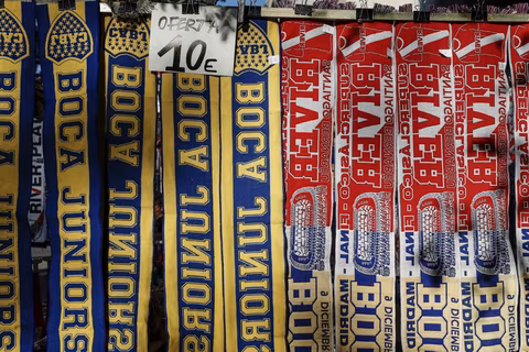 Argentina Supercl&aacute;sico fans to meet for first time in six years