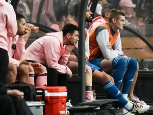 Hong Kong Crowd Jeer as Messi Stays on the Bench