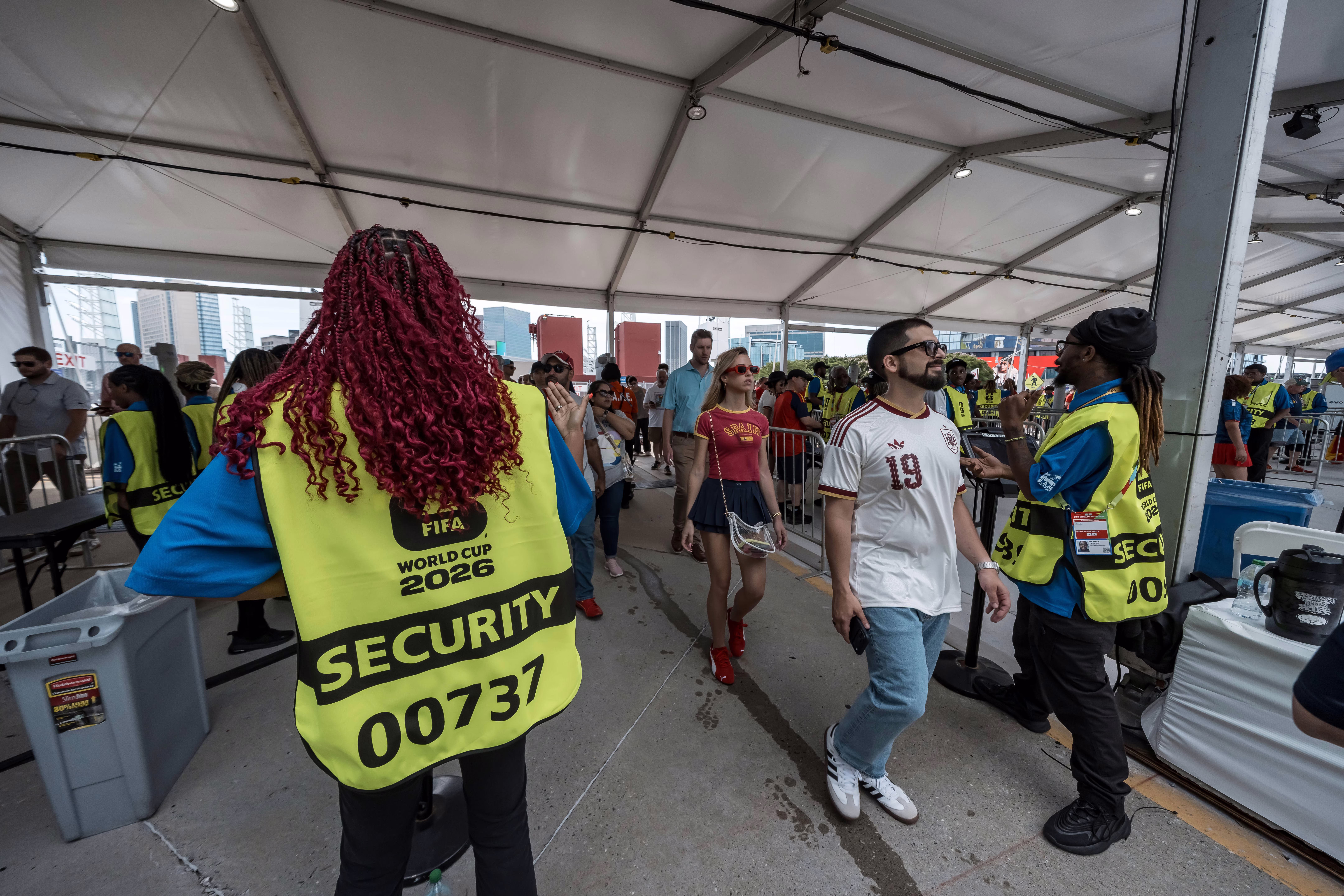 Fans enter Atlanta Stadium through heavy security before Spain vs Cape Verde