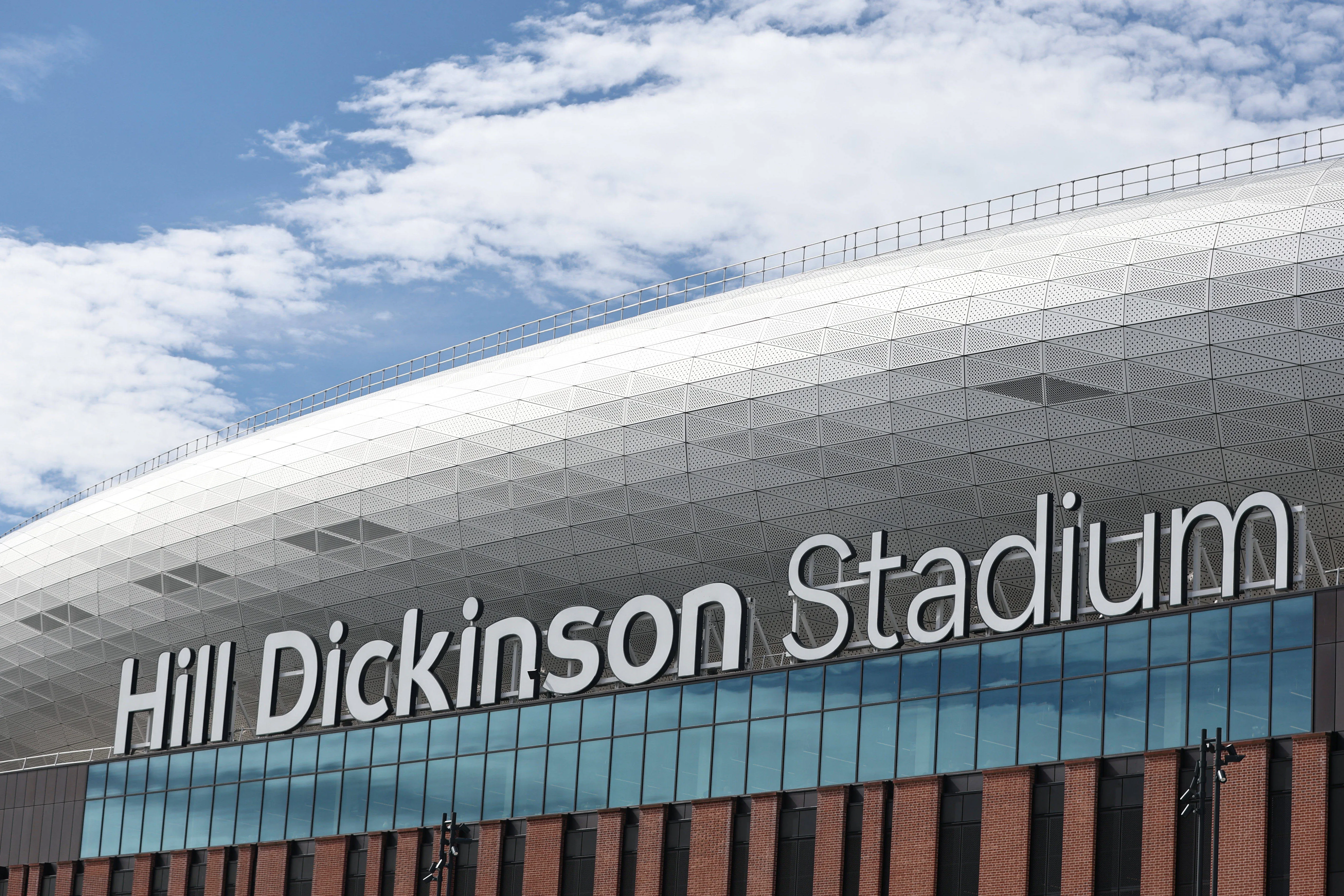 Huge Hill Dickinson Stadium blunder spotted during Everton 2-2 Man Utd amid transfer frustrations