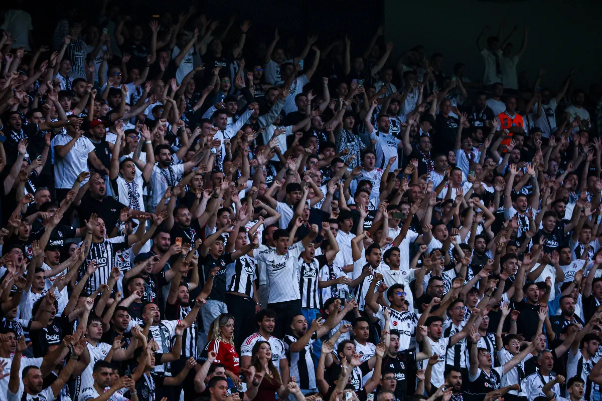 Besiktas ultras: Who are the Carsi?