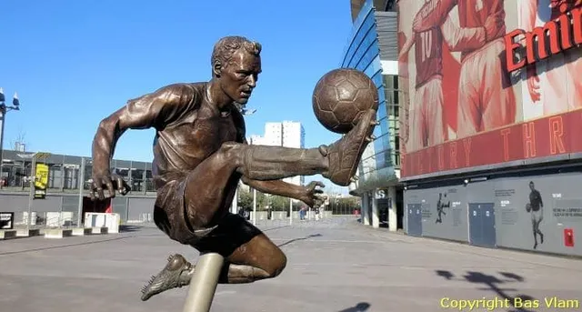 Parking near the Emirates Stadium includes on-site facilities, street parking and more.