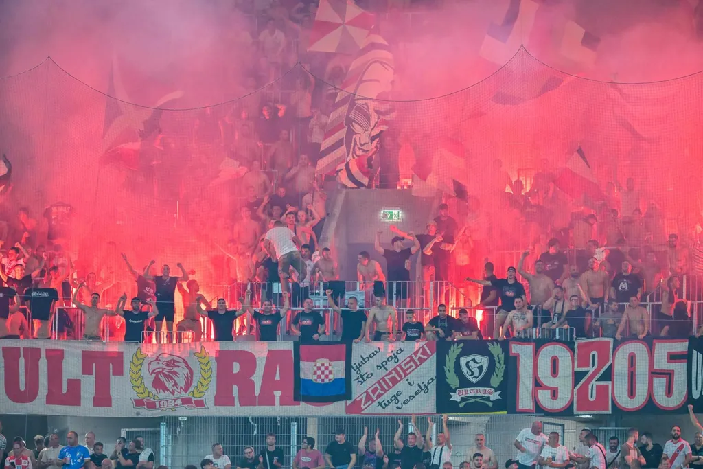HSK Zrinsjki Mostar ultras | Zrinsjki Mostar away section