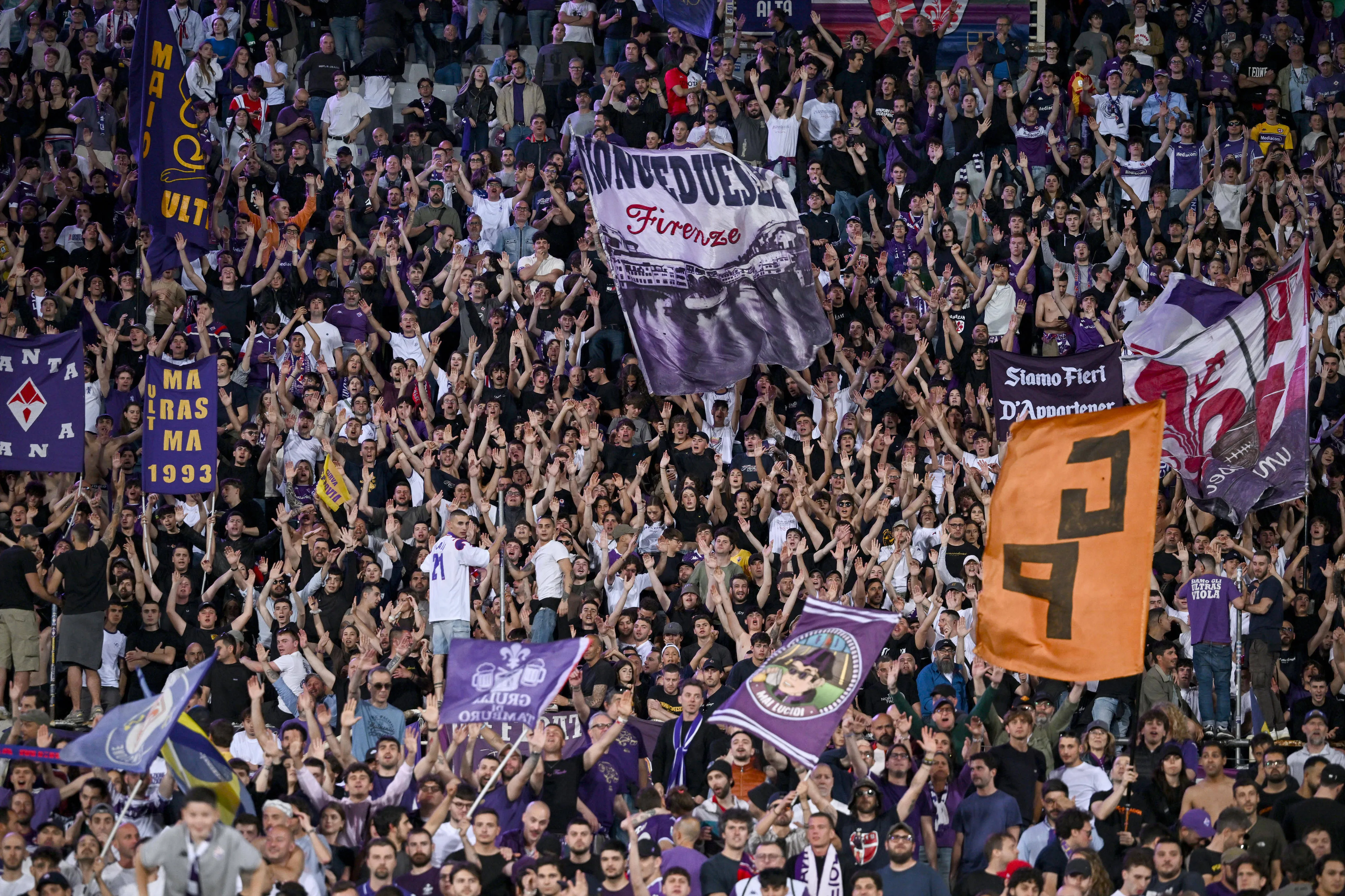 Watch as Fiorentina fans take over Firenze with flares and flags as centenary celebrations erupt