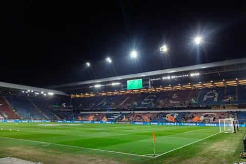 Where to Eat and Drink Near Henryk Reyman Municipal Stadium 2026: Best Pubs and Restaurants for Fans