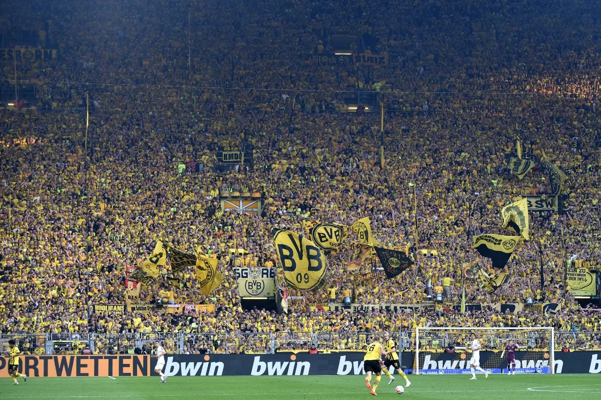 Borrusia Dortmund's yellow wall