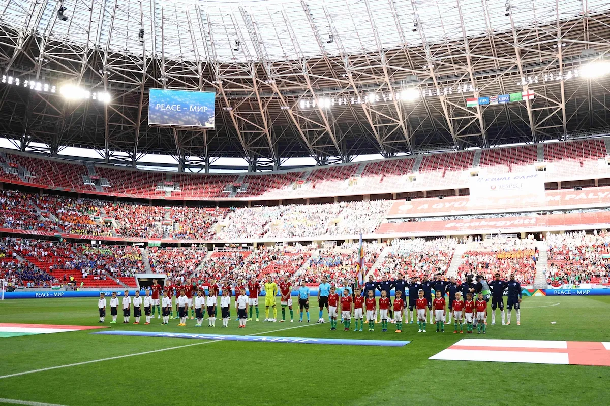 Hungary and England national teams line up before kick off on June 4, 2022. Photo by David Klein / Sportimage / Iconsport