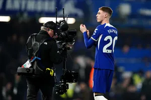 Fans react to awkward Tim Sherwood and Cole Palmer moment