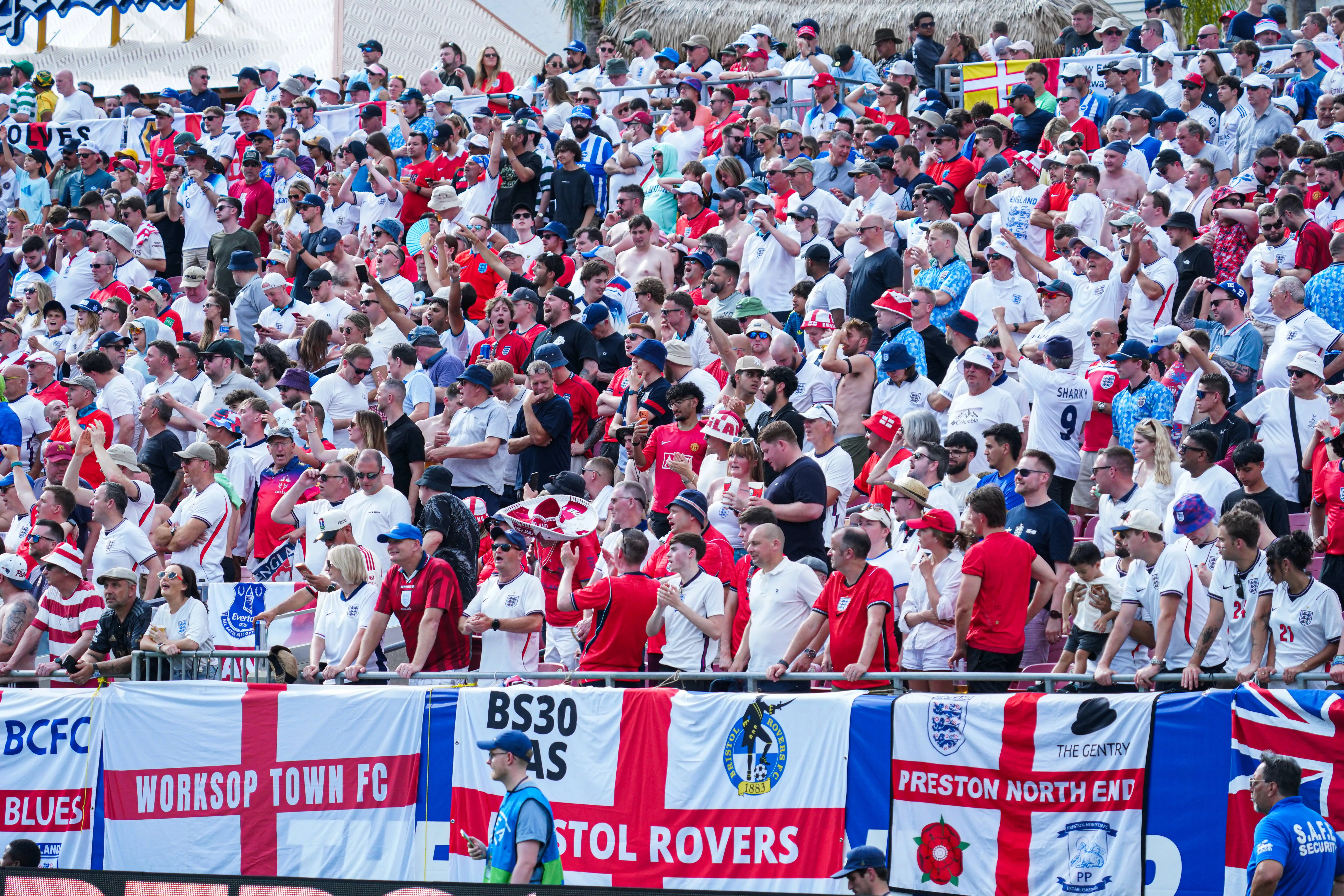 England fans warn of &lsquo;insane&rsquo; in‑stadium costs with 2026 World Cup kick-off fast approaching