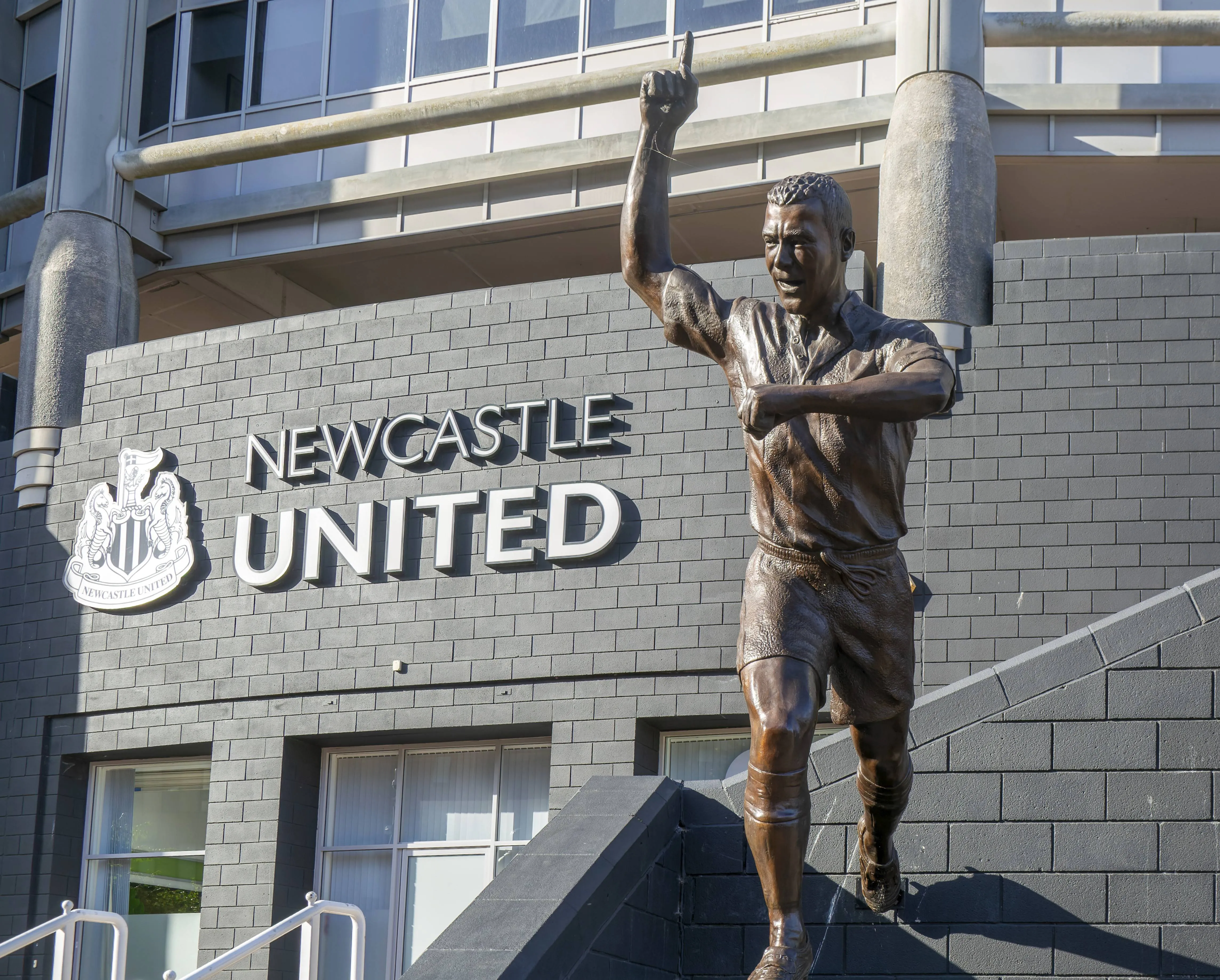Alan Shearer statue outside St James' Park