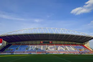 Fans show off custom Wigan bus for Fleetwood trip