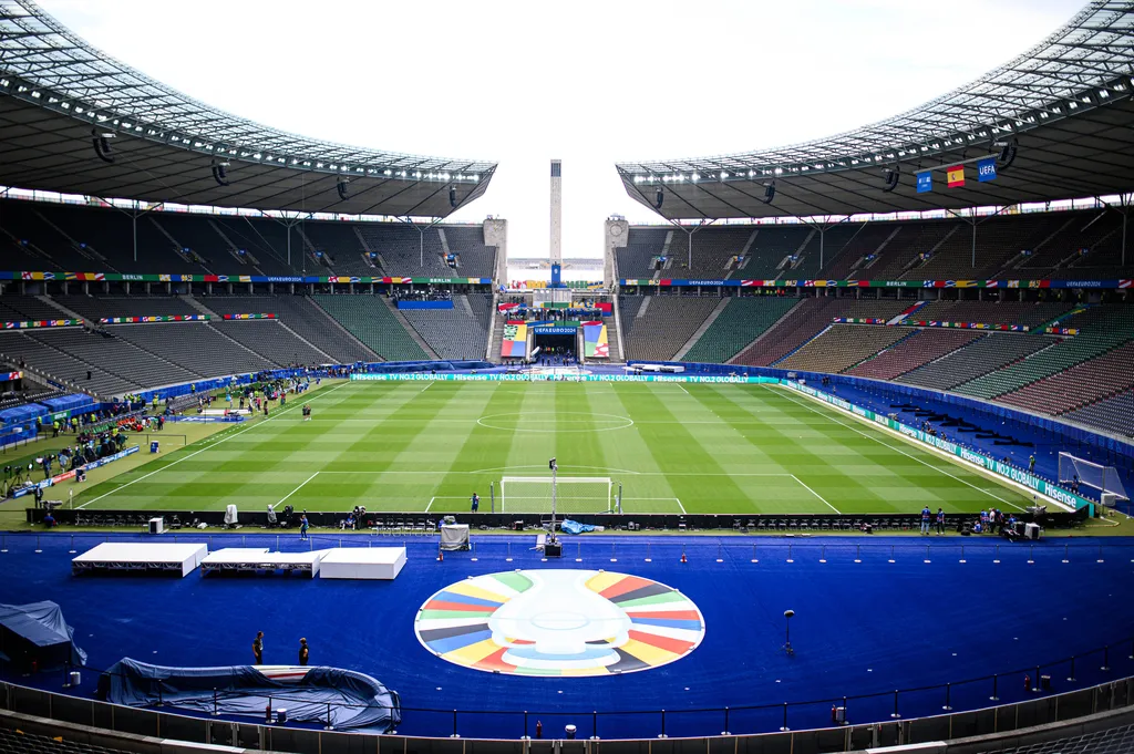 footballgroundguide.com