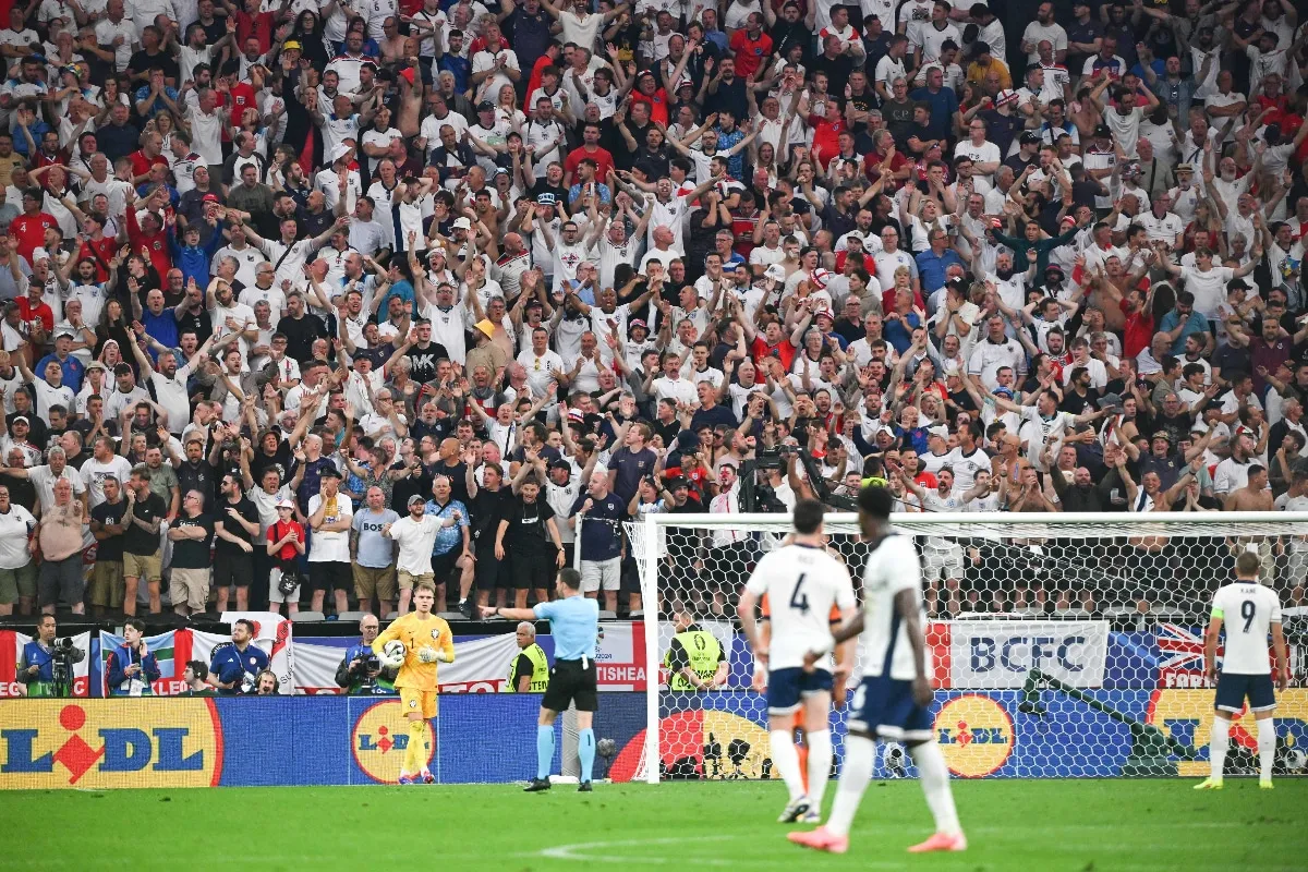 The best of England fans in Germany