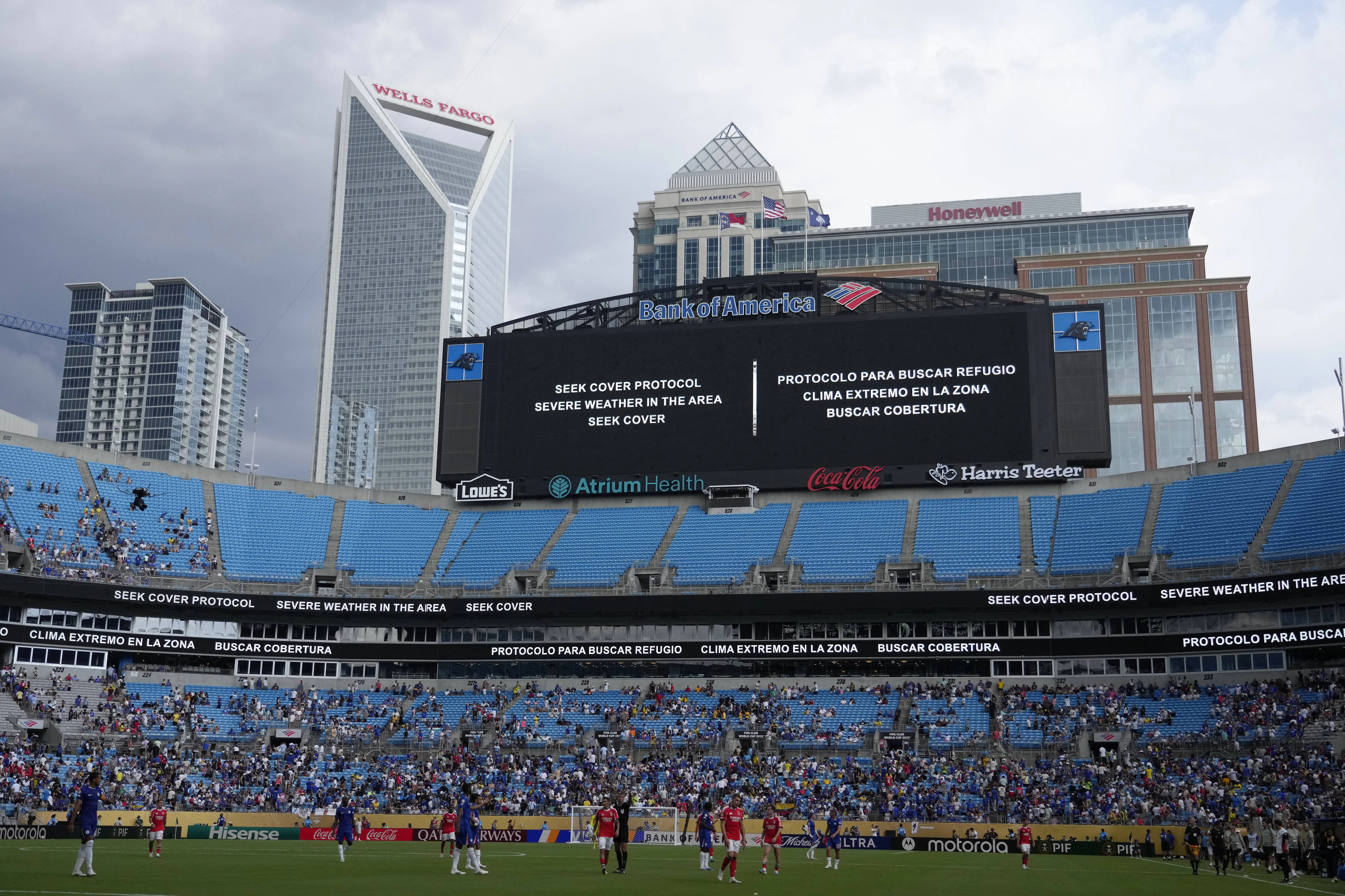 Referee stops Benfica vs Chelsea match at 2025 Club World Cup due to approaching thunderstorms