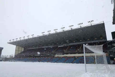When is the Premier League winter break?