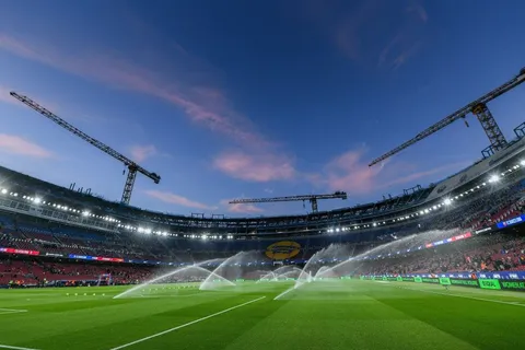 Barcelona &lsquo;reach breakthrough&rsquo; in talks with fan groups over Camp Nou return