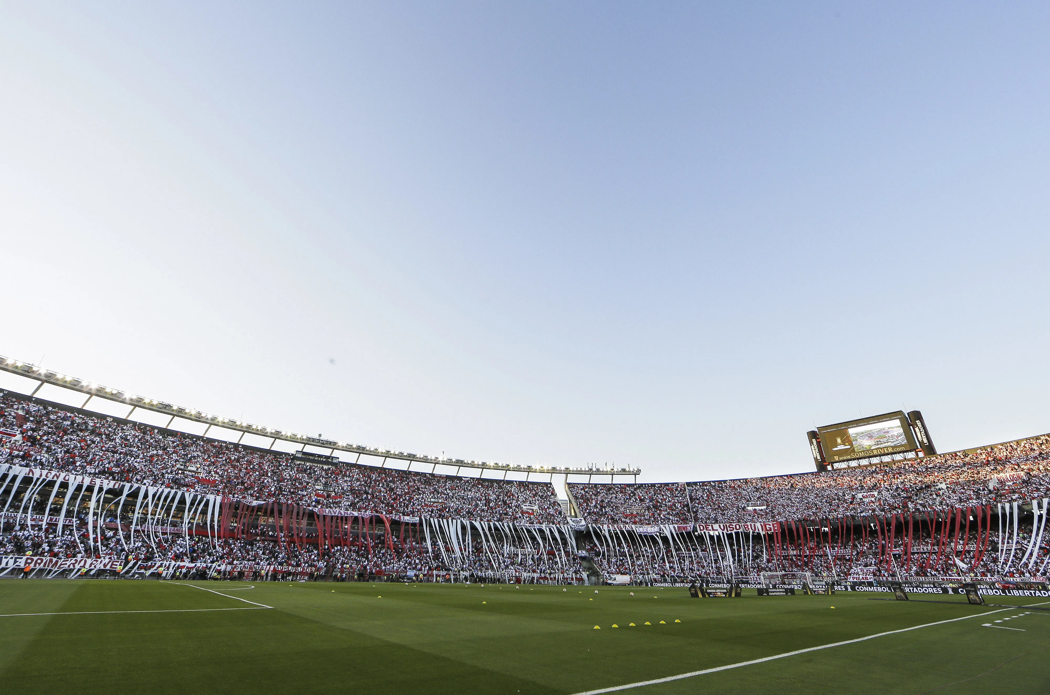 Estadio Monumental Antonio Vespucio Liberti