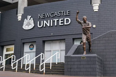 Newcastle United warned over &lsquo;complex and very costly&rsquo; new stadium plans as delays spark concern