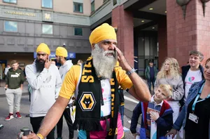 Wolves fan given Rishi Sunak award for samosa fundraiser