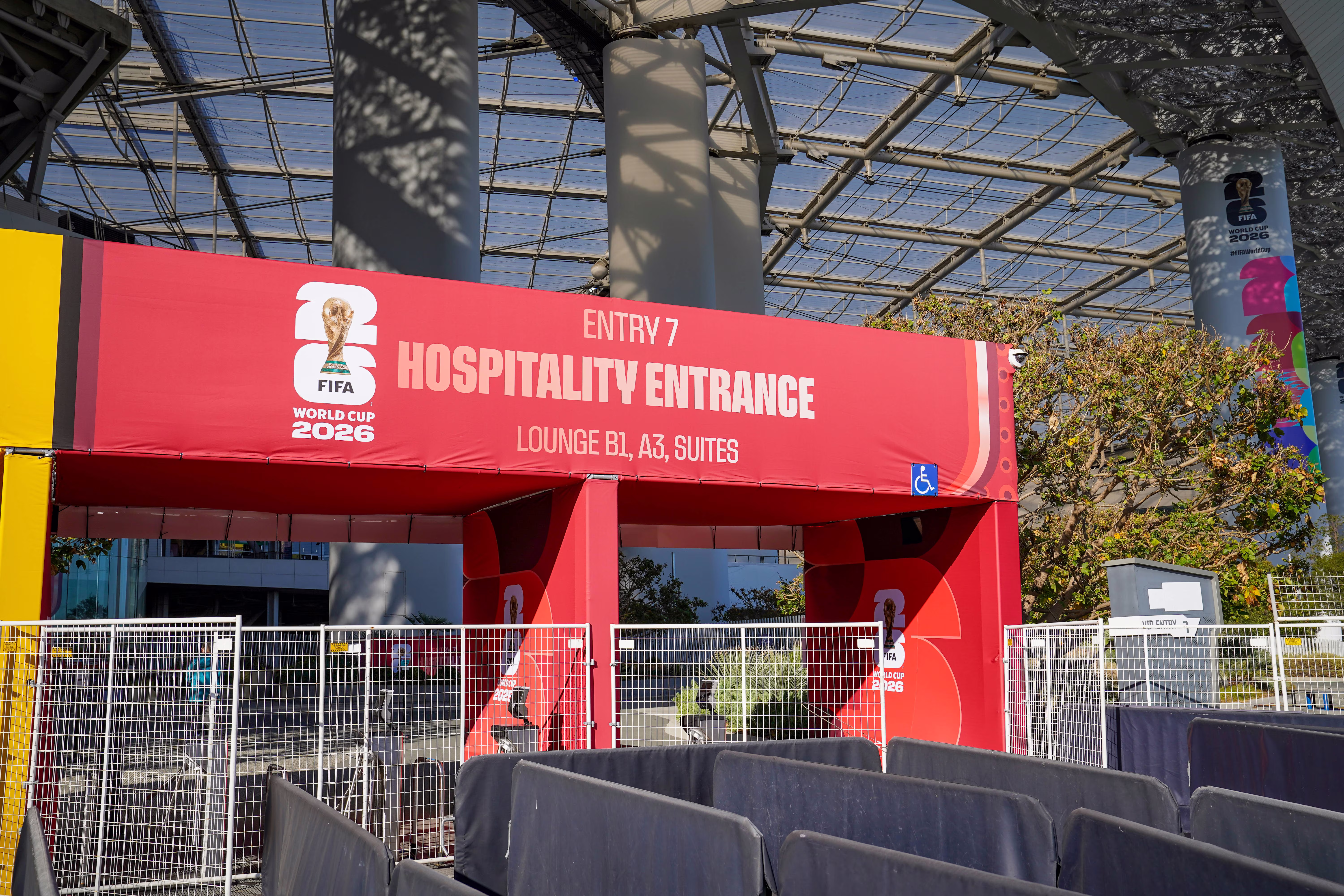 YouTuber tries out the cheapest 2026 World Cup hospitality &ndash; and delivers brutally honest verdict