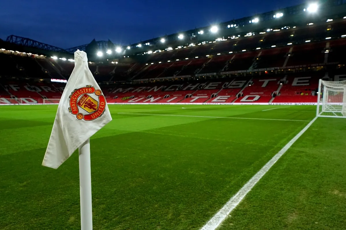 old trafford pitch